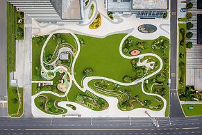 Nanjing Yangzi River Conference Center Longshan Lake Hotel