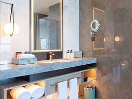 Nanjing Yangzi River Conference Center Longshan Lake Hotel