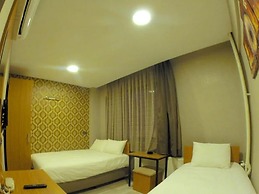 OKUR OTEL