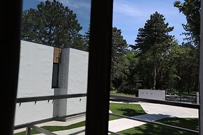 Plein Air Residence & Resort