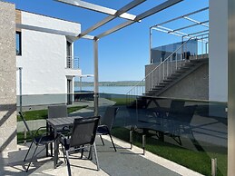 Plein Air Residence & Resort