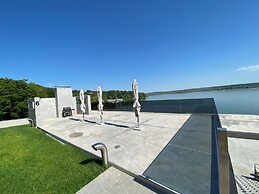 Plein Air Residence & Resort