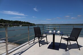 Plein Air Residence & Resort