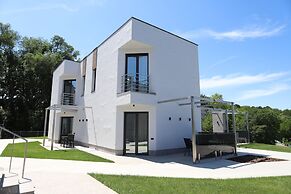 Plein Air Residence & Resort