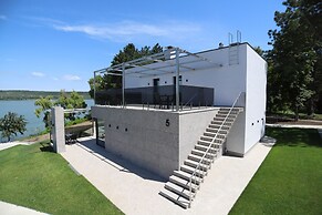 Plein Air Residence & Resort