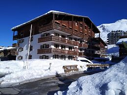 TOURISTIGNES Chalet Alpina