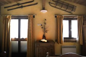 TOURISTIGNES Chalet Alpina