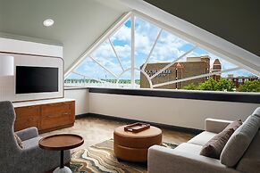 Tryon Riverfront Inn New Bern, Tapestry