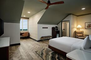 Tryon Riverfront Inn New Bern, Tapestry