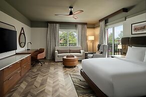 Tryon Riverfront Inn New Bern, Tapestry