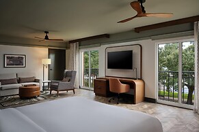 Tryon Riverfront Inn New Bern, Tapestry