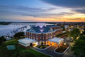 Tryon Riverfront Inn New Bern, Tapestry