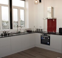 Cozy West Bromwich Apartment by High Street