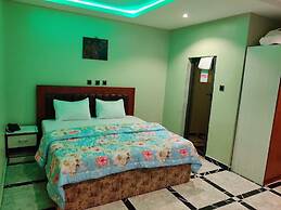 Apex Hotel And Suites