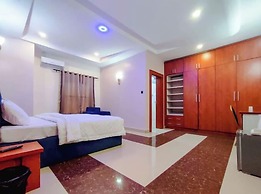 Apex Hotel And Suites