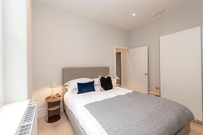 Apartment-sleeps4-parking-100walkingscore