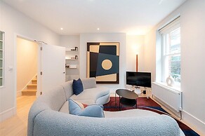 Apartment-sleeps4-parking-100walkingscore