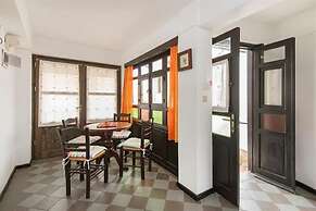 Saint Michel Apartments