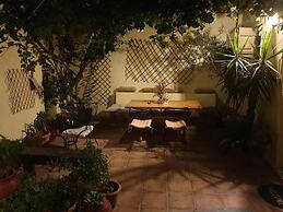 Saint Michel Apartments