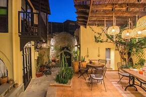 Saint Michel Apartments