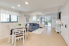 5 Mi to Fort Myers Beach: Condo w/ Private Lanai!