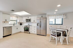 5 Mi to Fort Myers Beach: Condo w/ Private Lanai!