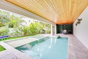 Walk to Ocean: Home w/ Pool in Holmes Beach