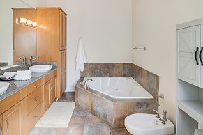 Home Close to Trails & Shopping in Thousand Oaks!