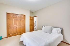 Near All-season Trails: Howard Lake Home w/ Dock!