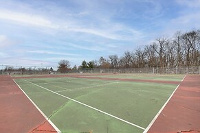 Fish, Hike & Boat: Modern Rock Falls Home