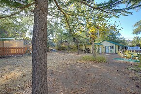 < 1 Mi to Horse Boarding: Cozy Yarnell Hideaway!