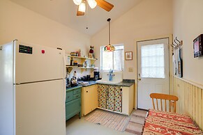< 1 Mi to Horse Boarding: Cozy Yarnell Hideaway!