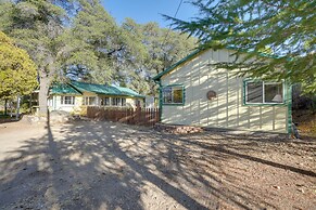 < 1 Mi to Horse Boarding: Cozy Yarnell Hideaway!