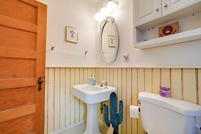 < 1 Mi to Horse Boarding: Cozy Yarnell Hideaway!