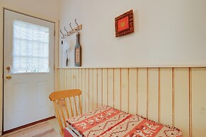 < 1 Mi to Horse Boarding: Cozy Yarnell Hideaway!