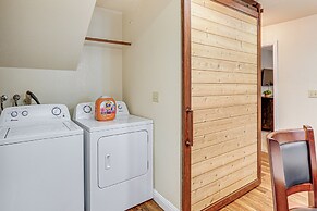Private Cabin w/ Forest Views & Grill in Lakehead!