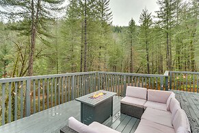 Private Cabin w/ Forest Views & Grill in Lakehead!