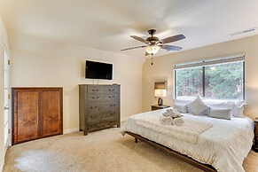 Private Cabin w/ Forest Views & Grill in Lakehead!