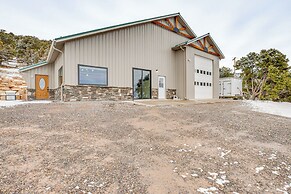 4 Mi to Black Canyon: Mtn-view Apt in Montrose!