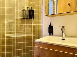 w Radiant 1BR in Santa Barbara