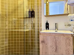 w Radiant 1BR in Santa Barbara