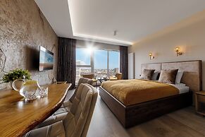 Quorum Apartments