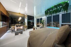 Quorum Apartments