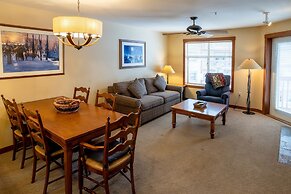 3413 - One Bedroom + Den Standard Powderhorn Lodge 1 Condo