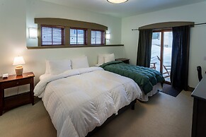 7301- Three Bedroom Deluxe Crossings Townhomes 3 Townhouse