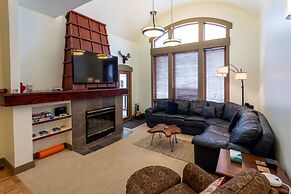 7301- Three Bedroom Deluxe Crossings Townhomes 3 Townhouse