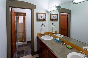 7301- Three Bedroom Deluxe Crossings Townhomes 3 Townhouse