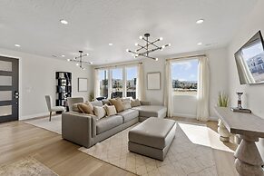 Your Happy House 5 Bedroom Townhouse