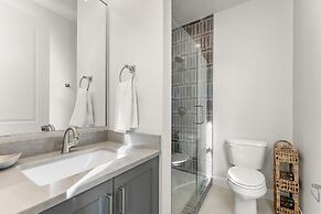 Your Happy House 5 Bedroom Townhouse