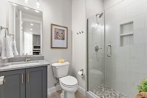 Your Happy House 5 Bedroom Townhouse